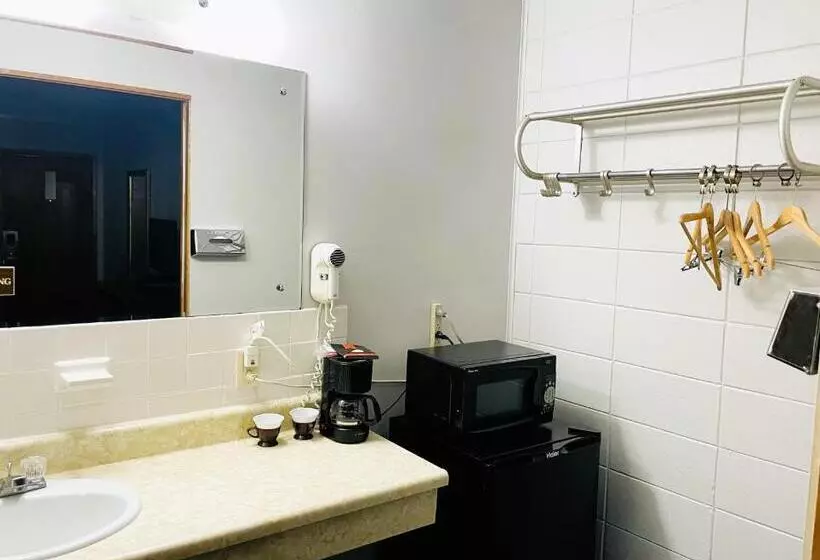 The Madison Inn Motel