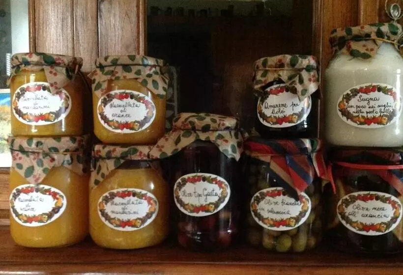 ホテル Agriturismo L'olivara