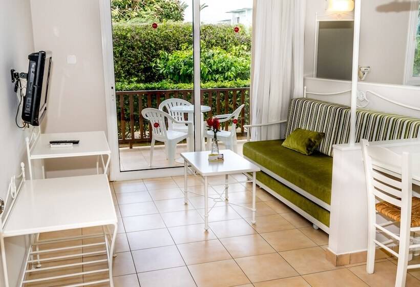 בית מלון כפרי Aktea Beach Village