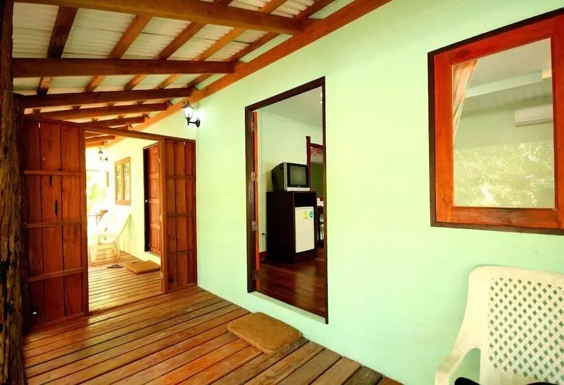 فندق Baan Po Ngam Resort