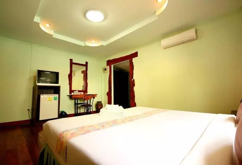 فندق Baan Po Ngam Resort