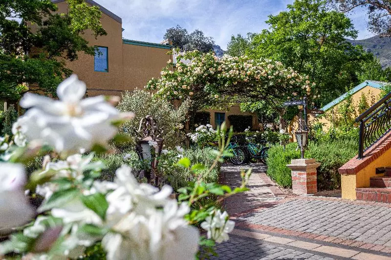 هتل Franschhoek Country House & Villas