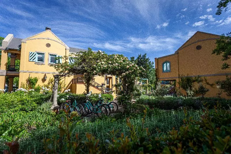 هتل Franschhoek Country House & Villas