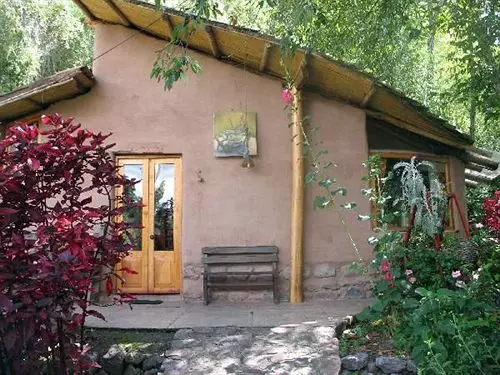 هتل Las Chullpas Eco Lodge