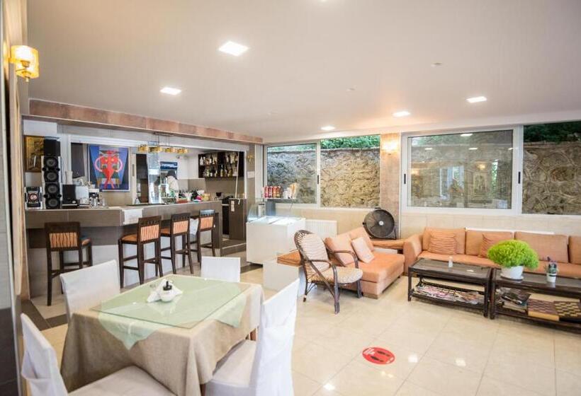 בית מלון כפרי Pegasos