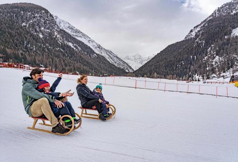 فندق Sant Orso  Mountain Lodge & Spa