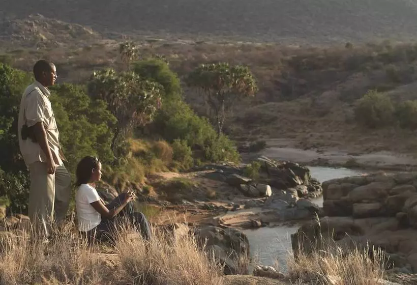 هتل Sarova Shaba Game Lodge