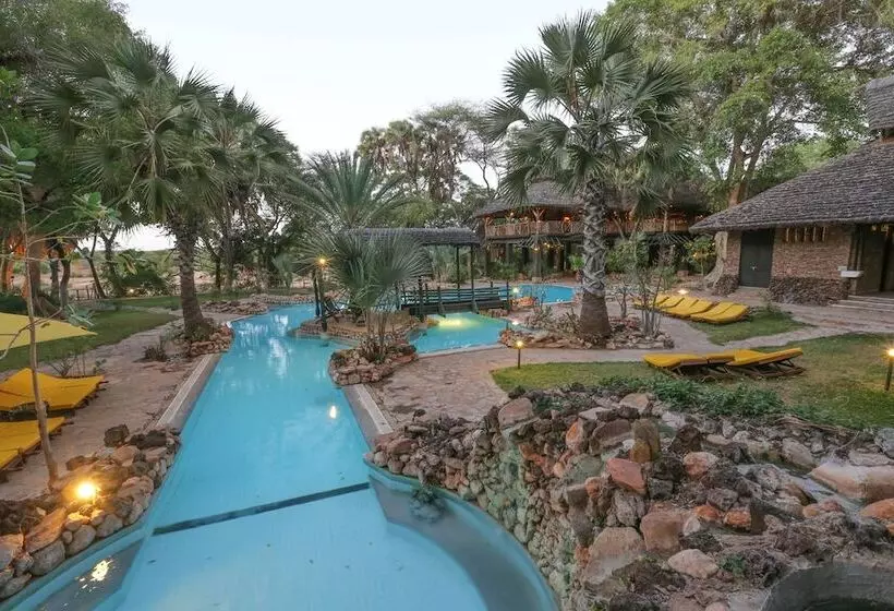 هتل Sarova Shaba Game Lodge