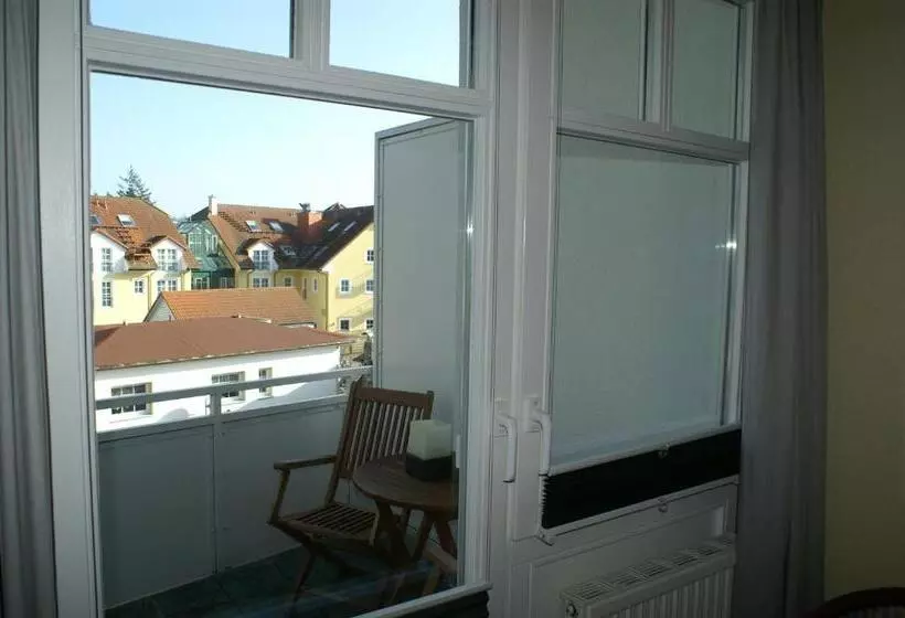 酒店 Strandpavillon