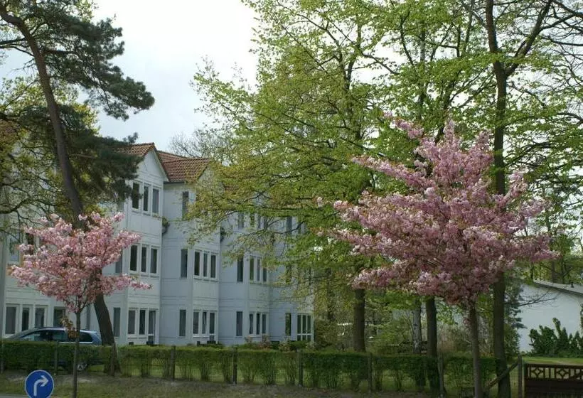 酒店 Strandpavillon