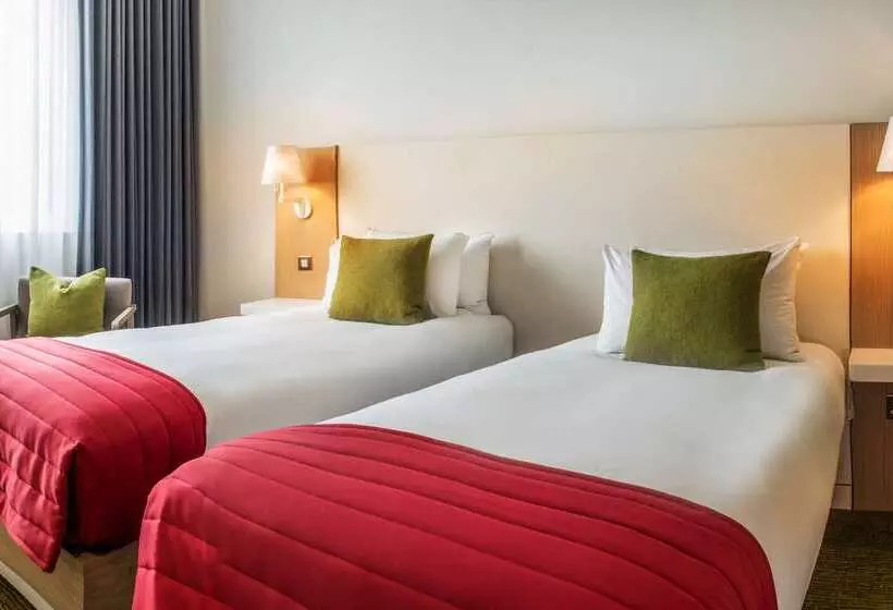 The Orchard Hotel & Restaurant