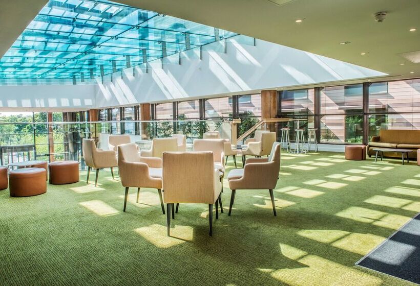 The Orchard Hotel & Restaurant