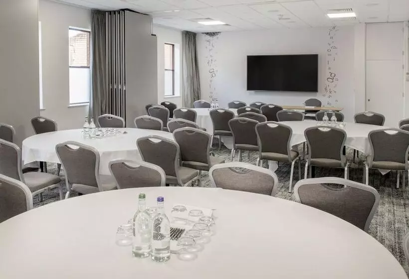 The Orchard Hotel & Restaurant