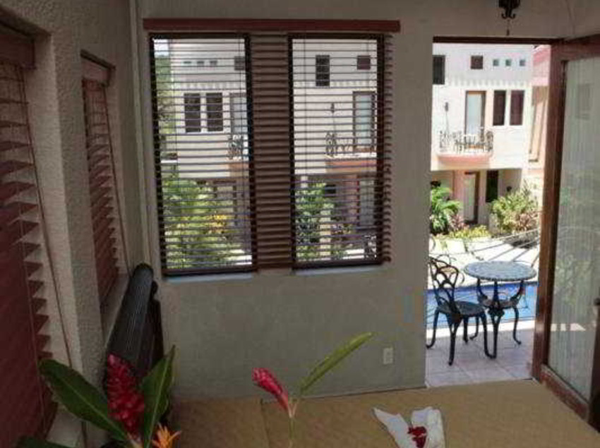 Las Sirenas Hotel & Condo