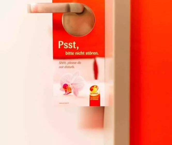 Мотель Serways Hotel Feucht Ost