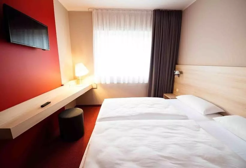 Мотель Serways Hotel Feucht Ost