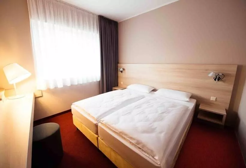 Мотель Serways Hotel Feucht Ost