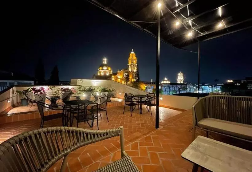 Hotelli Estacion Alameda Downtown