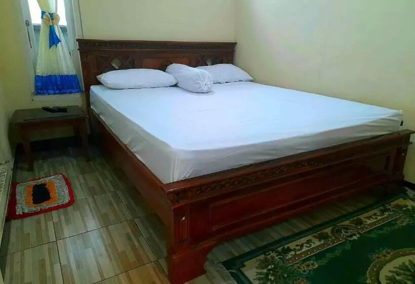 Hotelli Shinta Syariah Homestay Dieng Redpartner