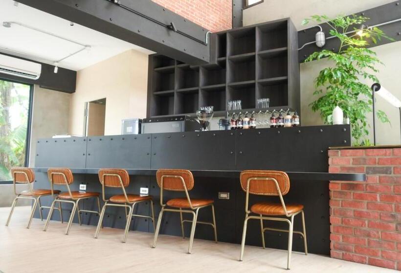 鬧鐘關掉旅店 Alarm Off B&b