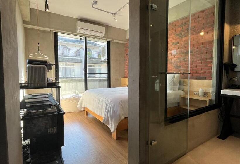 鬧鐘關掉旅店 Alarm Off B&b