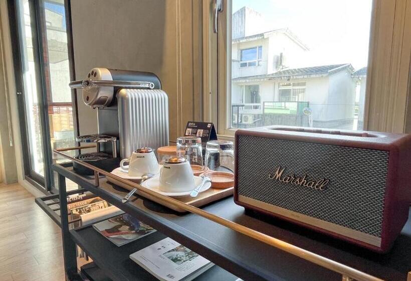 鬧鐘關掉旅店 Alarm Off B&b