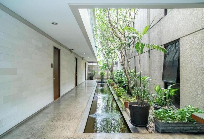 Pensjonat Three J Residence