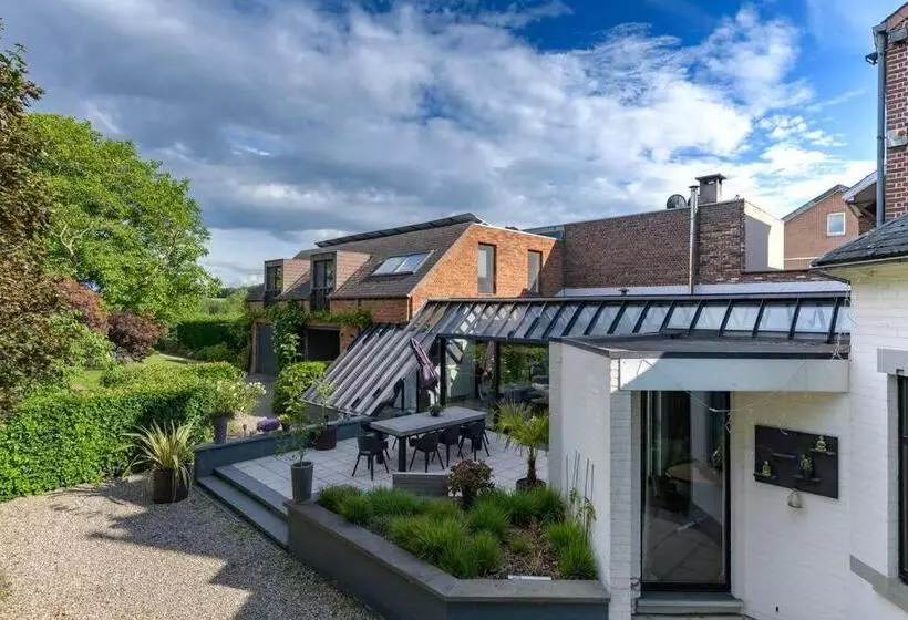 Aamiaismajoitus (B&B) Rue Haute By M&m 4 Sterren Bed En Breakfast Vlakbij Maastricht