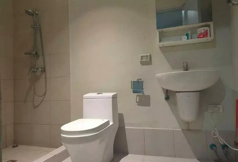 White Knight Hotel Saint Anne