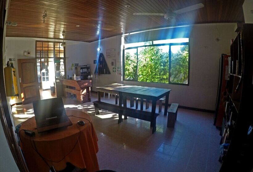 Hostal La Casa Del Kurupira