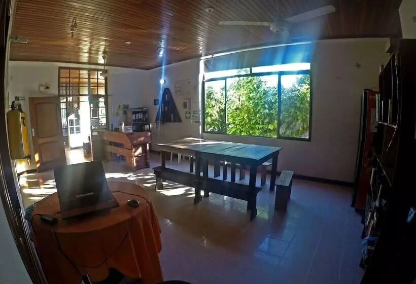 Hostal La Casa Del Kurupira