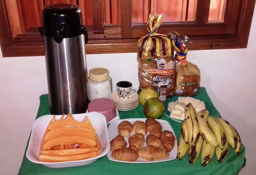 Hostal La Casa Del Kurupira