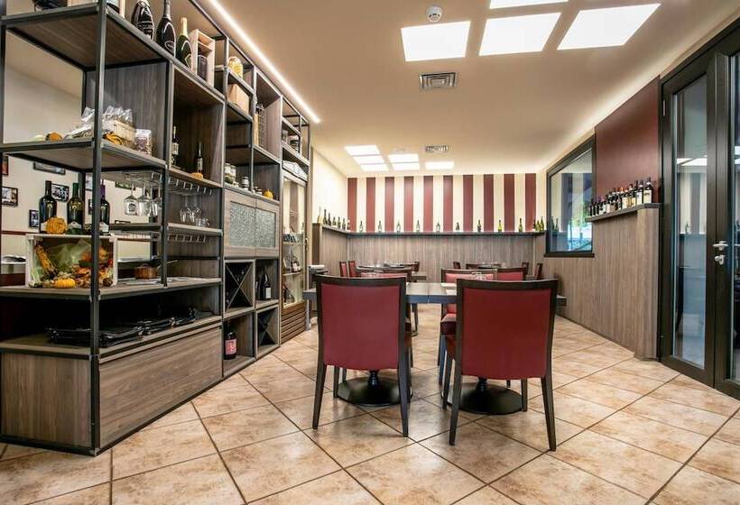 ホテル Albergo Ristorante Protti