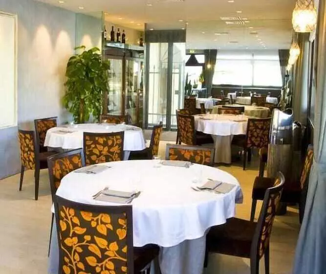 ホテル Albergo Ristorante Protti