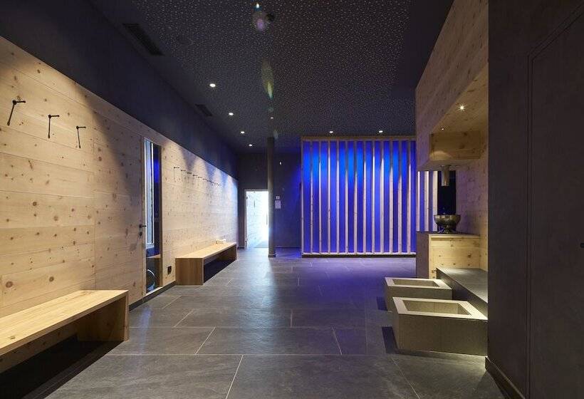 Отель Cristallo  Wellness Mountain Living