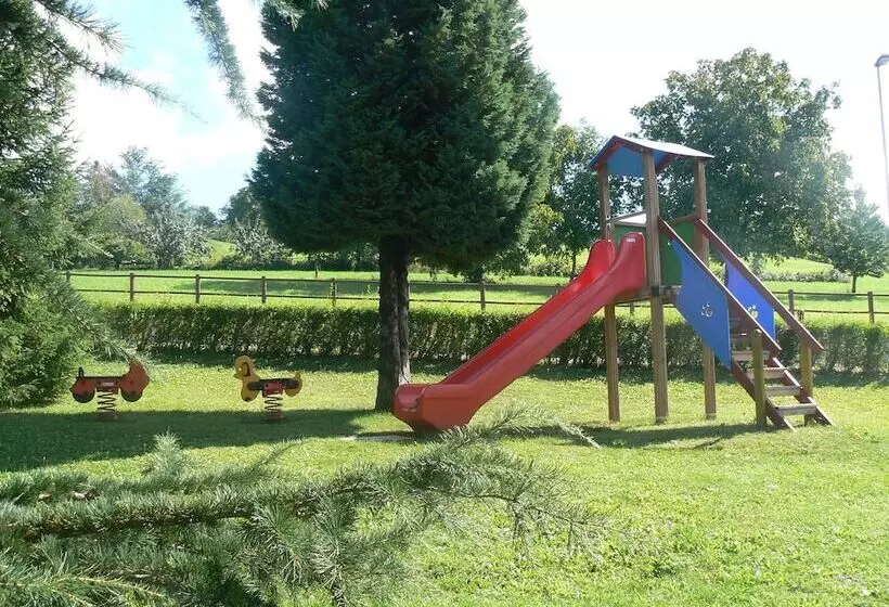 Отель & Appartamenti Al Larice