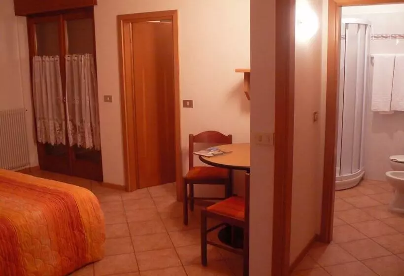 Отель & Appartamenti Al Larice