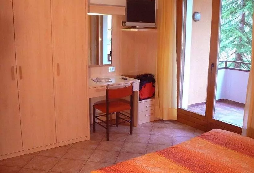 Отель & Appartamenti Al Larice