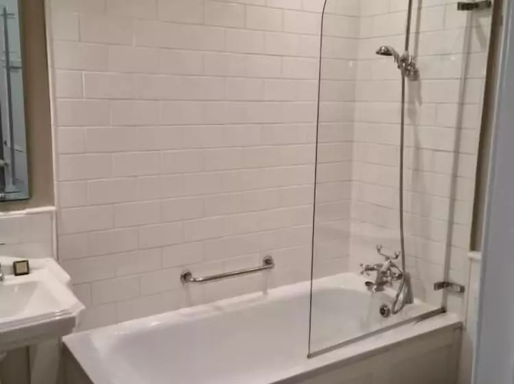 Hotel Henrietta House, A Member Of Radisson Individuals