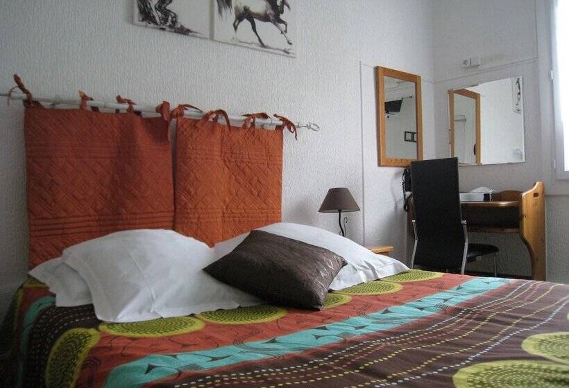 هتل Hôtel Les Tennis Men