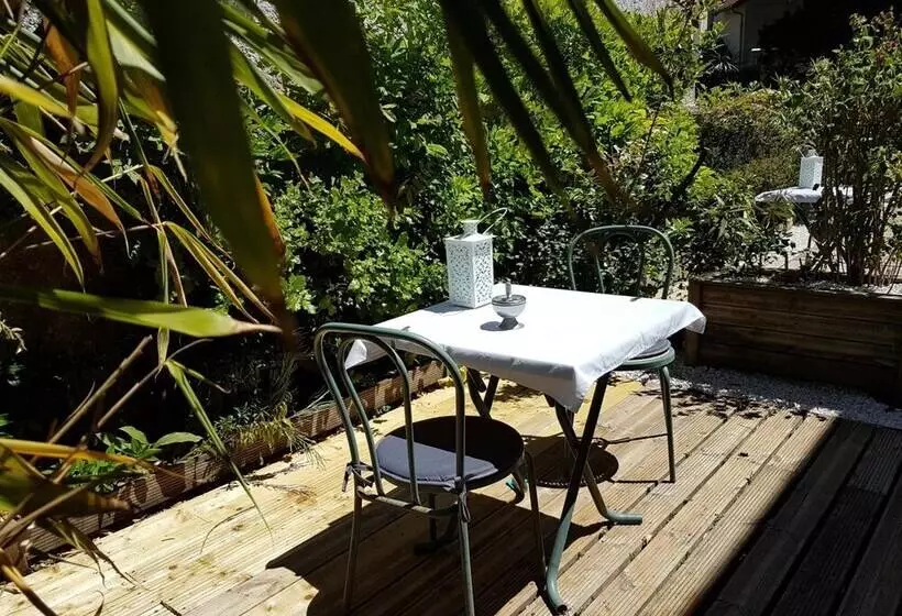 هتل Hôtel Les Tennis Men