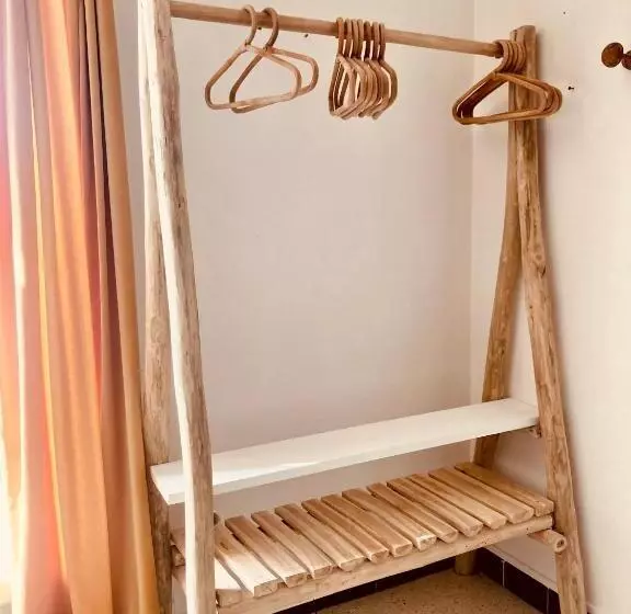 Отель Hôtel Lido Beach