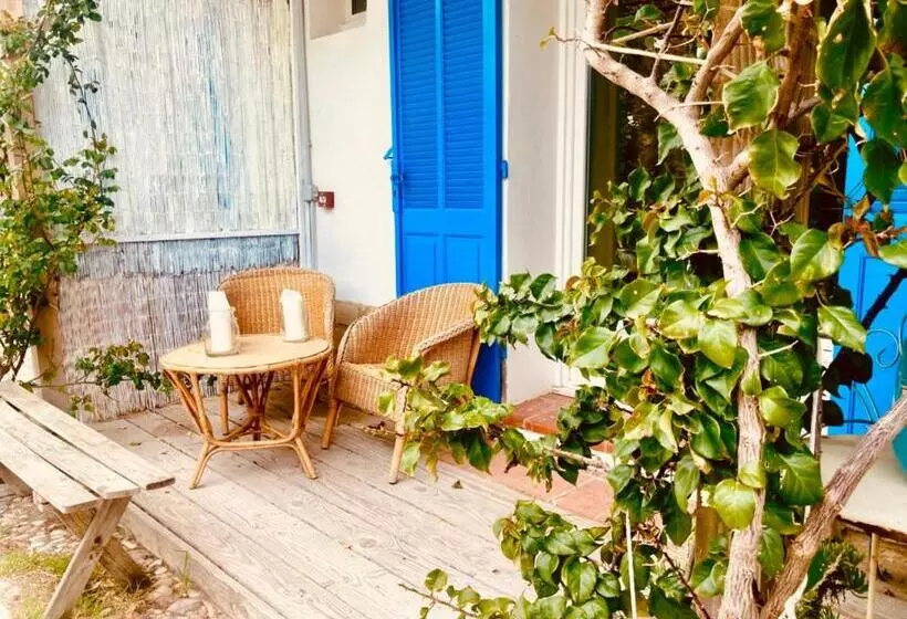 Отель Hôtel Lido Beach