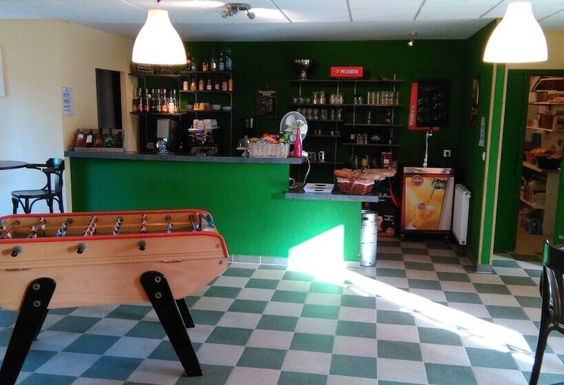 בית מלון כפרי Le Village De La Champagne  Slowmoov