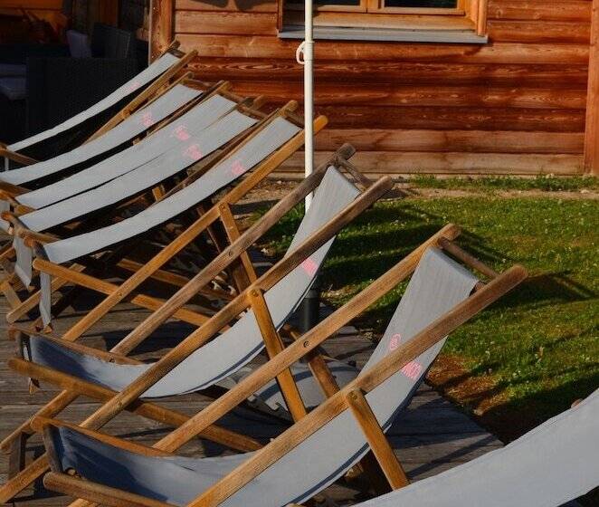 בית מלון כפרי Le Village De La Champagne  Slowmoov