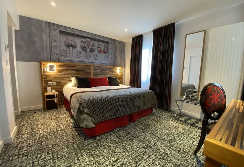 Hotel Logis  Le Christina