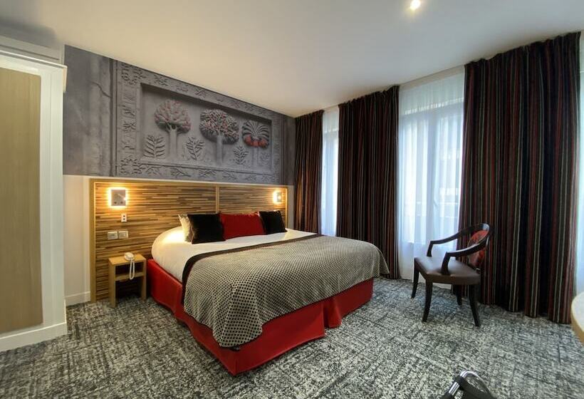 Hotel Logis  Le Christina