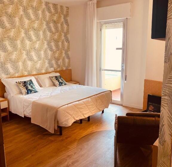 酒店 Montecarlo   Vista Mare Con Area Fitness