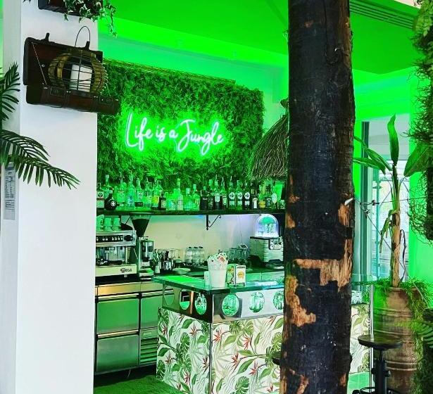 فندق Montecarlo Vista Mare Con Area Fitness