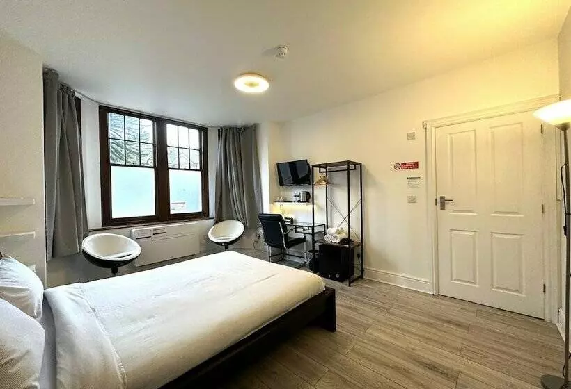Hotel Sleeplicity London Heathrow
